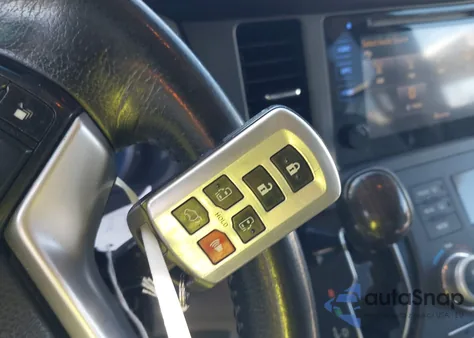 2015 Toyota Sienna Xle 7 Passenger from USA, damaged, VIN 5TDDK3DC0FS104012